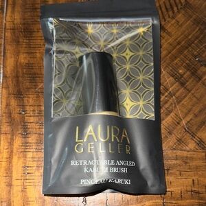 Laura Geller Angled Kabuki Brush in Black and Gold